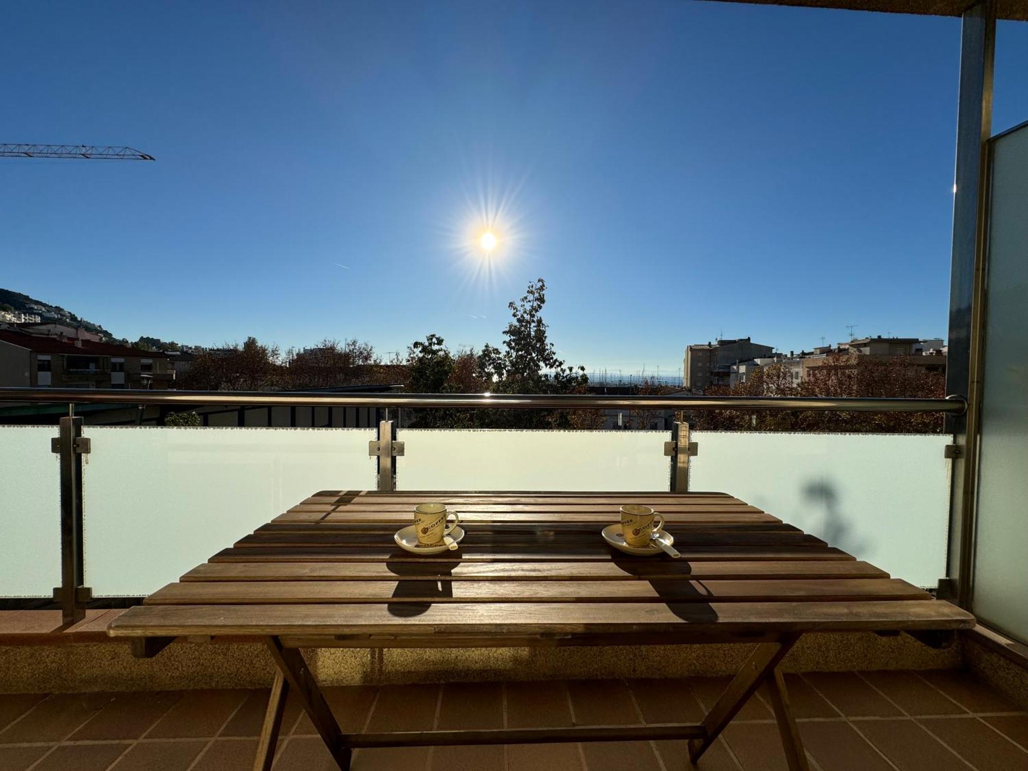 Piso En El Centro Con Vistas Al Mar Y Balcon Διαμέρισμα Ρόζες Εξωτερικό φωτογραφία