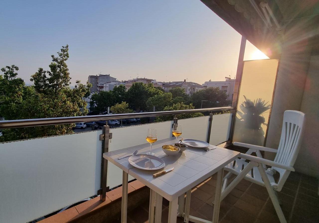 Piso En El Centro Con Vistas Al Mar Y Balcon Διαμέρισμα Ρόζες Εξωτερικό φωτογραφία